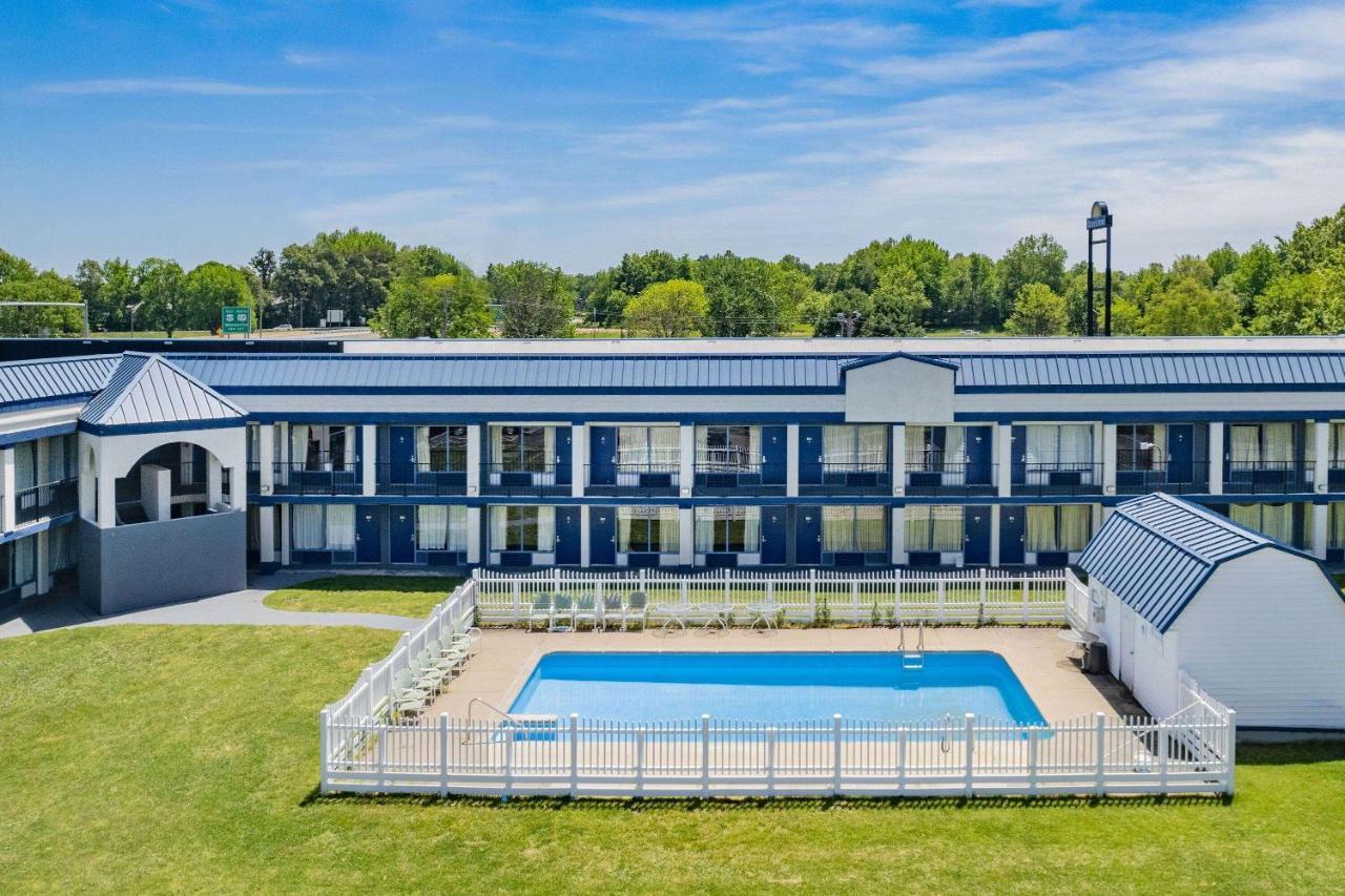 Rodeway Inn Owensboro Exterior photo